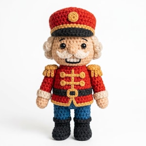 Amigurumi Nötknäppare Stickmönster, Festlig Soldatleksak PDF, Juldekor (Direkt Nedladdning)