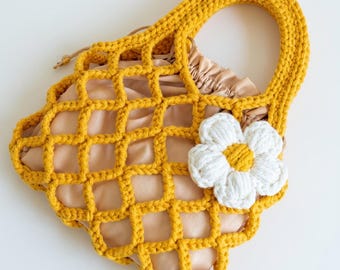 Crochet Pattern Mesh Market Bag with Integrated Handles and Puff Flower Keychain, Beginner Friendly Boho Net Tote Bag, Instant PDF Download