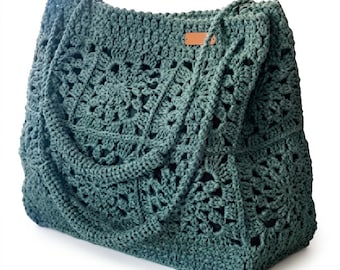 Crochet Tote Bag Pattern – 16 Motif Granny Square Shoulder Bag (PDF)