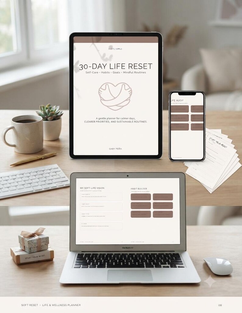 Puede incluir: Un planificador digital 30-Day Life Reset mostrado en una tableta, un tel&eacute;fono inteligente y una pantalla de port&aacute;til. La interfaz presenta un icono de coraz&oacute;n y texto que incluye Self-Care, Habits, Goals, Mindful Routines y My Soft-Life Vision.