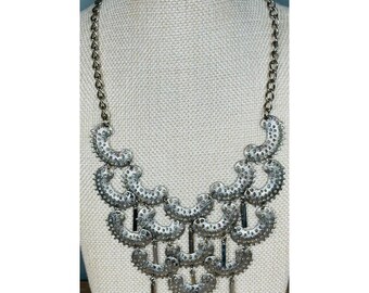 Vintage Sarah Coventry Charisma 1973 Silver Tone Waterfall Bib Necklace 16"