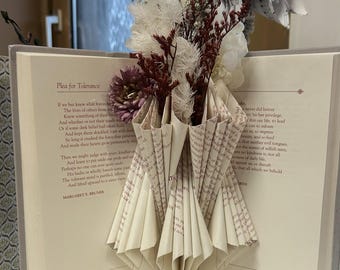 Handgemachte Gefaltete Buch Blumen Skulptur | Reeigned Book Art, Literarisches Dekor