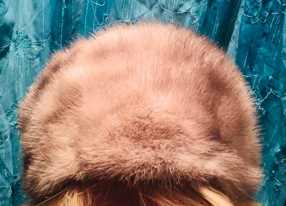 Vintage Blonde Mink Pillbox Hat - Gertrude California  display picture 2