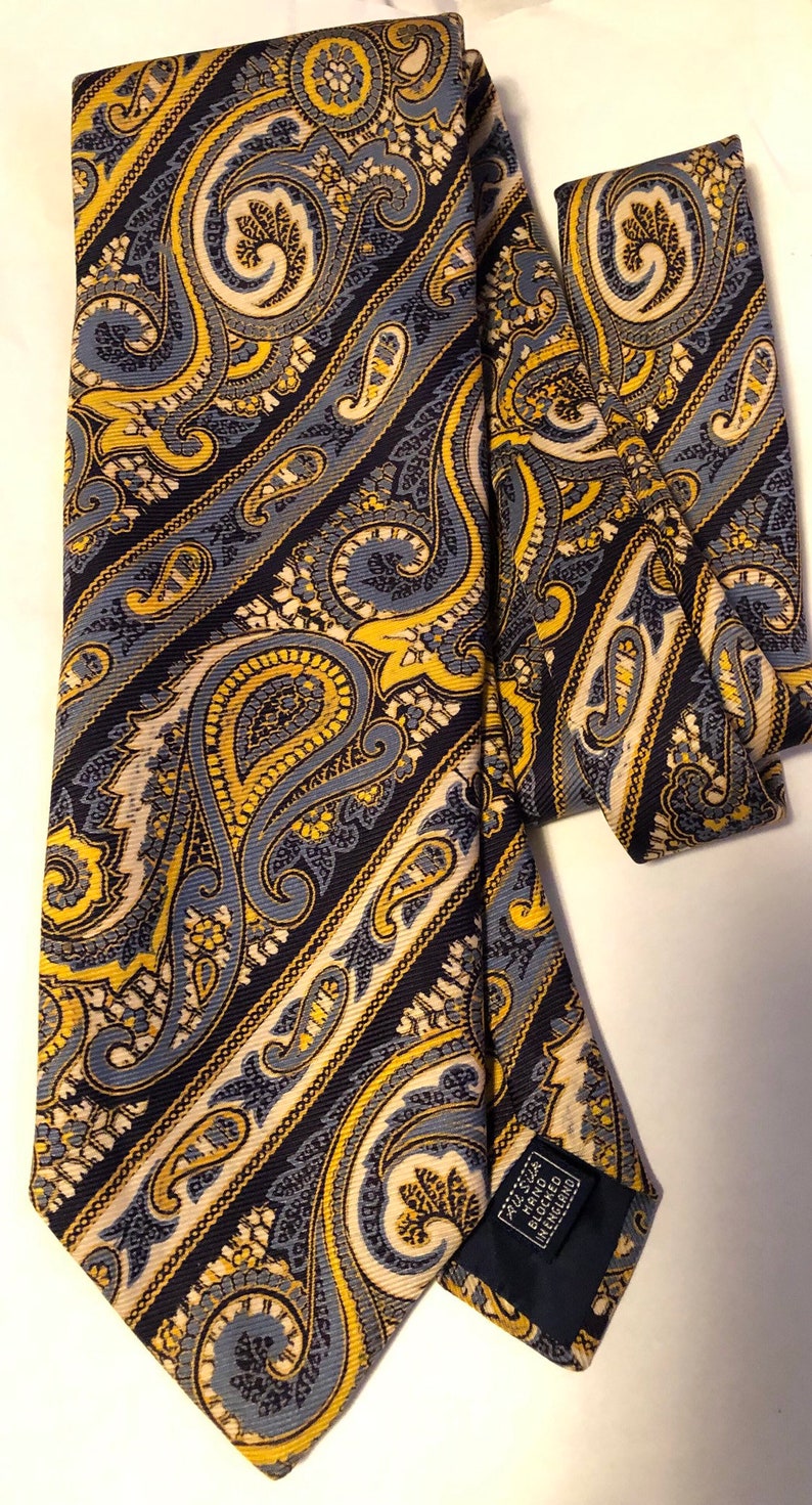 Sacks Fifth Avenue Men/'s Vintage Necktie Blue-Yellow-Paisley 4width Silk