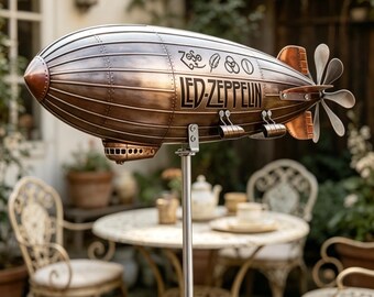 Wiatrak w kształcie retro łodzi podwodnej, metalowy znak ogrodowy w kształcie łodzi podwodnej, dekoracja zewnętrznego trawnika i dziedzińca, dynamiczna rzeźba.