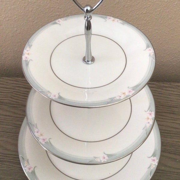 Royal Doulton Sophistication 3 Tier Dessert Server Plate Stand Vogue Collection English Porcelain China