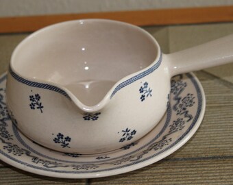 Johnson Bros Gravy Boat Laura Ashley Petite Fleur Blue Sauce Condiment Server with Underplate