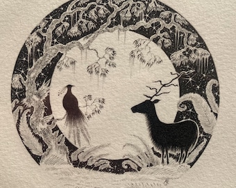 鹿と紋付きの鳥のペンとインクのイラスト、森の風景
