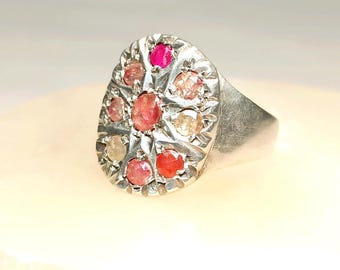 Anello antico alpino in argento con rubini e zaffiri naturali, metà del XX secolo.