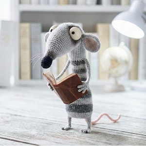 090 Mouse Crochet Pattern - Funny Rat Serafima with wire frame - Amigurumi PDF file by Pertseva Etsy