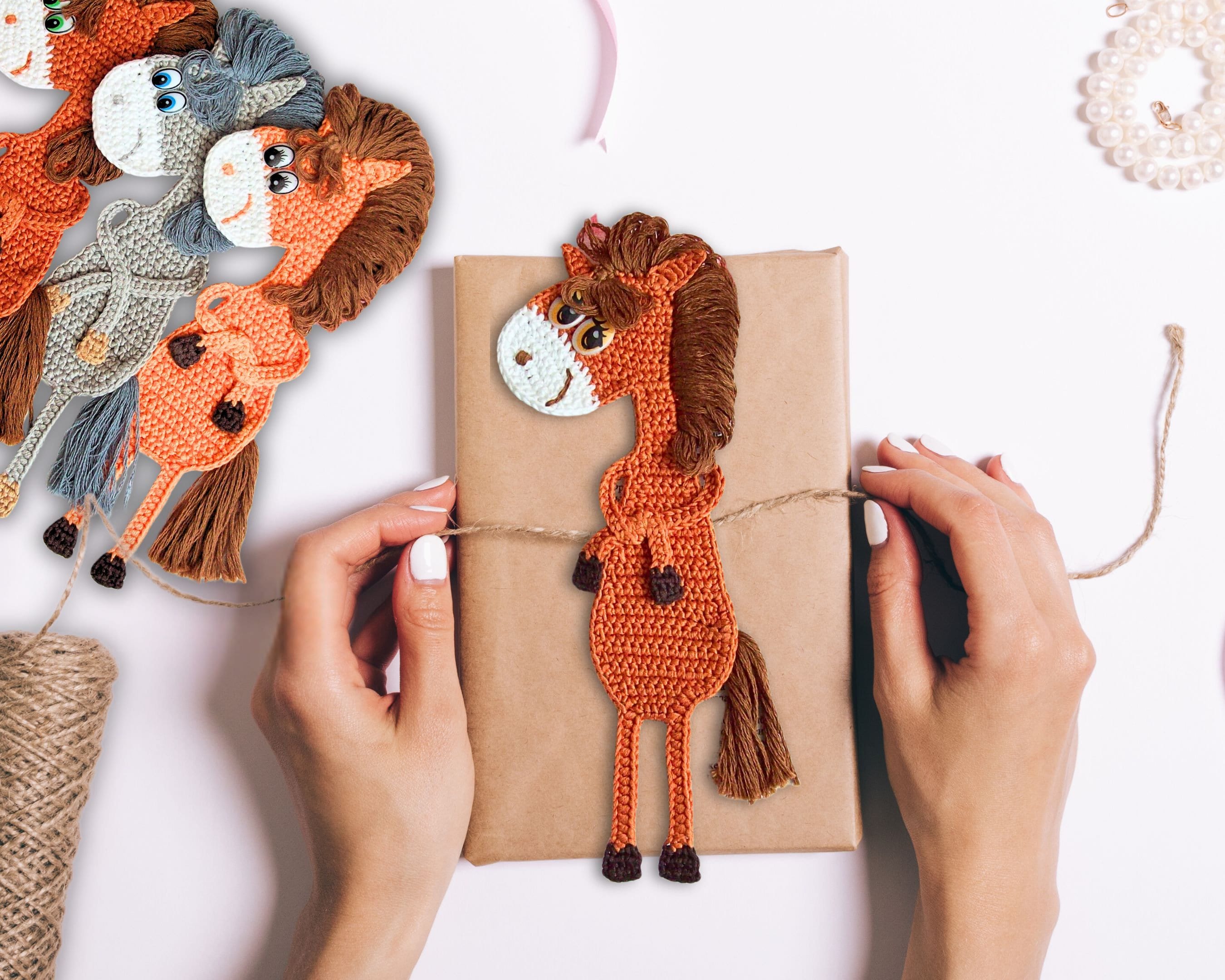 Horse Ge-Ge Applique Bookmark Pattern
