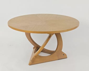 Prachtige Holger Georg Jensen voor Kubus, moderne salontafel uit het midden van de eeuw