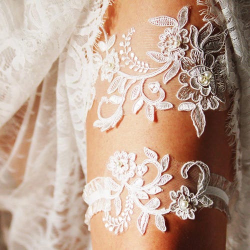 rustic garter set