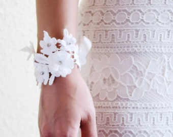 Bridal Bracelet Wedding Cuff Wedding Bracelet - Vintage Lace Bracelet Ivory Lace Cuff - Bohemian Wedding Rustic Wedding Floral Bracelet