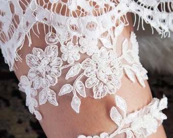Wedding Garter Bridal Garter Ivory Lace Garter Set - Rustic Wedding Boho Wedding Keepsake Garter Toss Garter - Bohemian Garters Belts