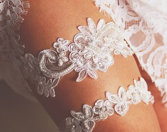 lace garter set