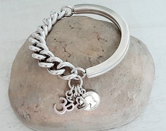 silver bracelet for woman  spirituality love and money charms easy to wear it curb chain silver plated high quality 10x13mm unique design