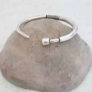 Bracelet jonc en argent pour femme, bracelet tendance à clous, design unique, meilleur cadeau pour petite amie, peut être combiné avec d'autres bracelets