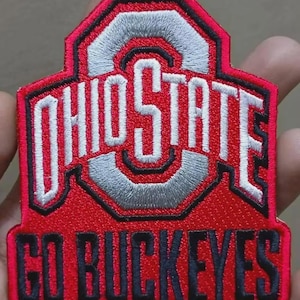 Geborduurde patch Ohio State Buckeyes – dieprode en grijze opstrijkbare college-patch