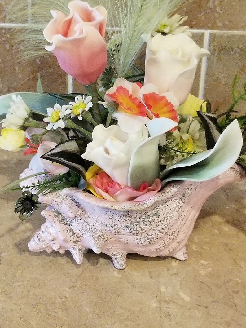 One conch Ceramic vintage shell vase with silk flowers nice Etsy