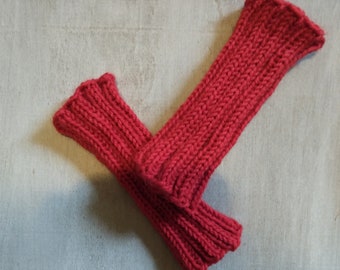 Wrist warmers Cuffs Wristlet Red Womens Girsl Boys warm soft cozy wool pulse warmers Hand knitted Handmade in FINLAND