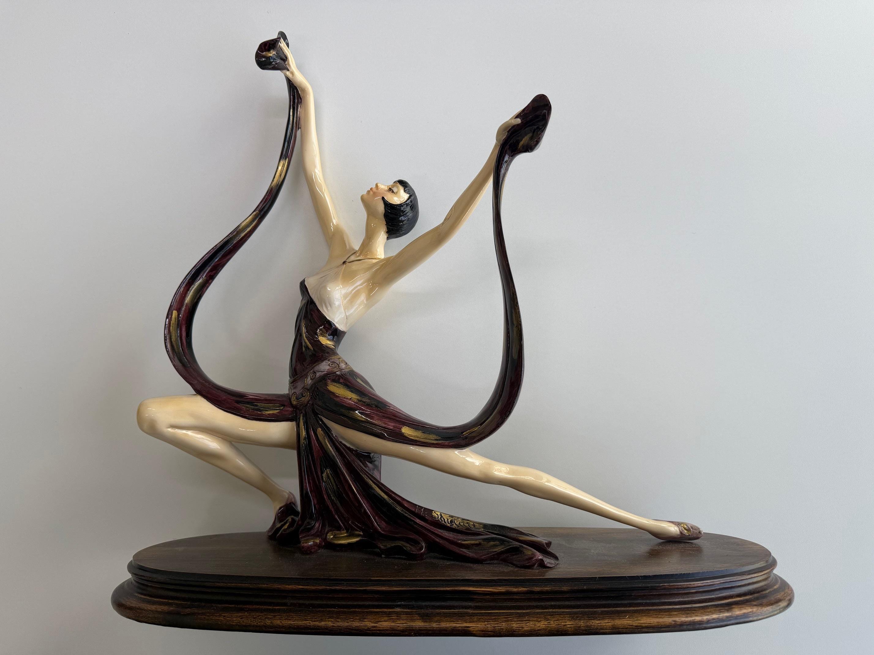 Santini Sculpture - Etsy Canada