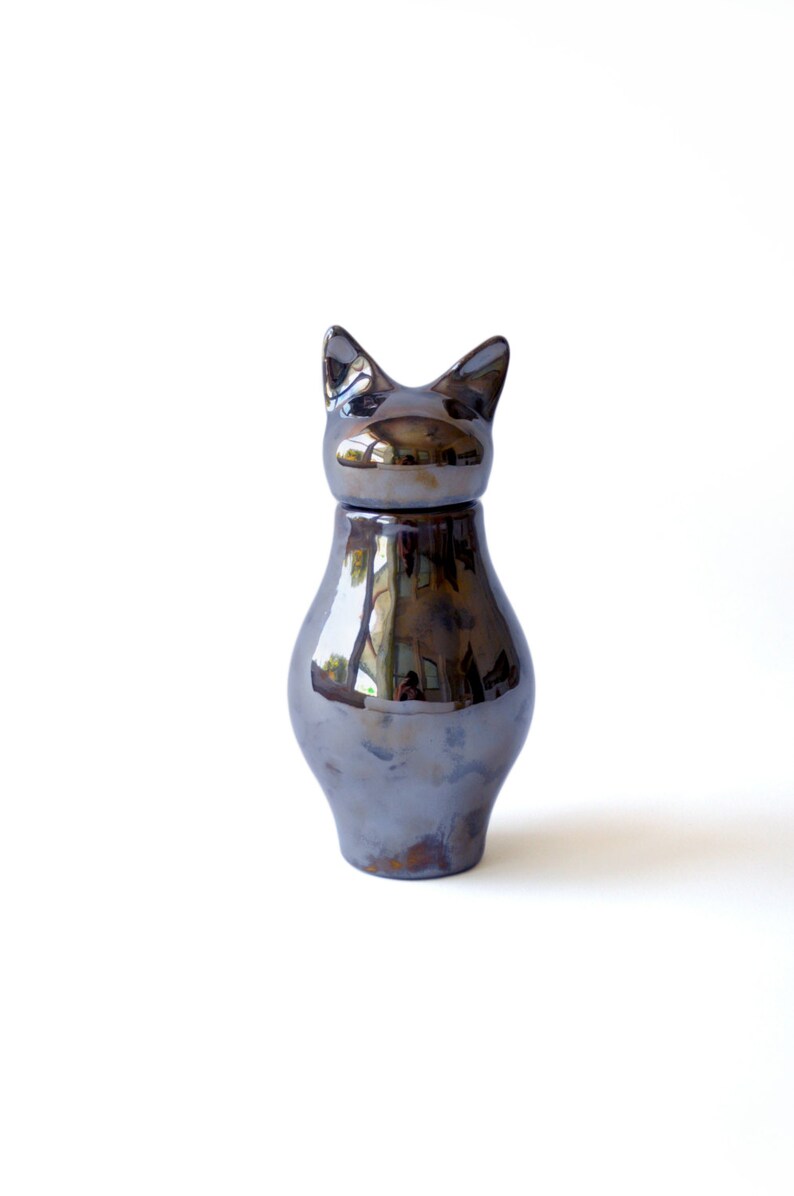 Basst Cat Urn Chrome image 2