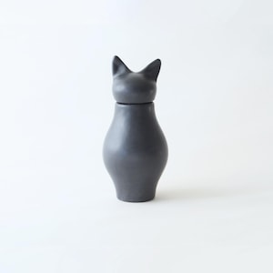 Basst Cat Urn- Matte Gray Second
