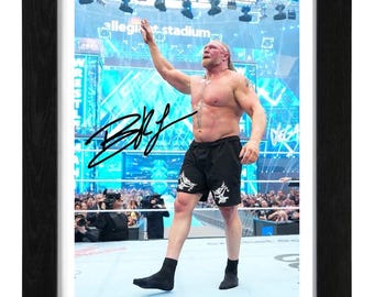 公式ブロック・レスナー「Here Comes the Pain」ミディアムシャツ WWE