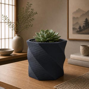 Torqa ~ Twisted Faceted Planter ~ Geometric 3D Printed Cachepot ~ Modern Indoor Pot ~ 3-12 inch
