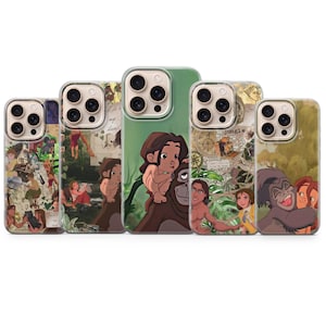 Pode incluir: Cinco capas de telemóvel com imagens do filme de animação da Disney Tarzan. As capas exibem várias cenas e personagens, incluindo Tarzan, Jane e gorilas, em cores vibrantes. As capas têm um acabamento brilhante e são projetadas para um smartphone.
