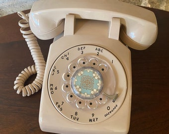 Working Vintage Stronmberg-Carlson Desk Phone, Light Beige, Landline