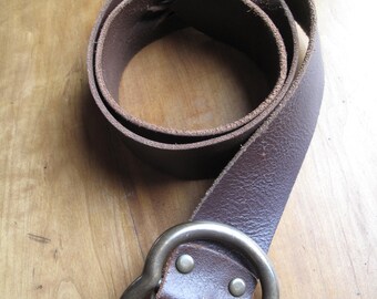 Candie's Italian Leather Twist Belt, Made in USA of Italian Leather, 1.75" width, Chocolate Brown, Brass Buckle, 30" to 34" adjustable