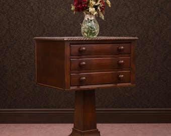 Guéridon classique en bois, table d'appoint à 3 tiroirs, table de rangement en acajou avec pieds griffes