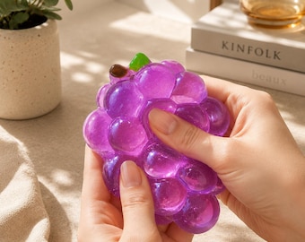 Pelota antiestrés con forma de fruta viral – Juguete antiestrés gigante de crecimiento lento, juguete suave para aliviar la ansiedad sensorial, juguete de escritorio adorable para adultos y niños.