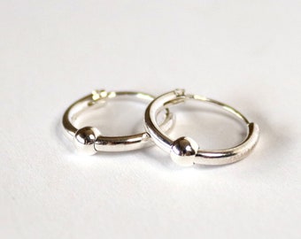 Delicate Small Sterling Silver Hoop Earrings with Bead / Unisex Huggie Hoops / Cartilage, Tragus, Seamless, Catchless, Helix. Small Earrings