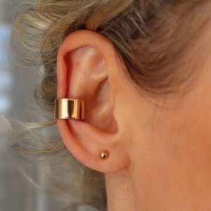 Gold Filled Ear Cuff No Piercing Earring Conch Earring Cartilage Earring Thick Minimalist Ear Cuff Ring Hammered