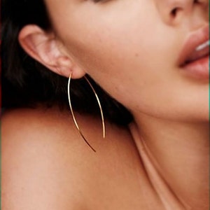 simple gold wire earrings