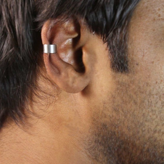 Oreja de hombre Arete personalizada de plata - España