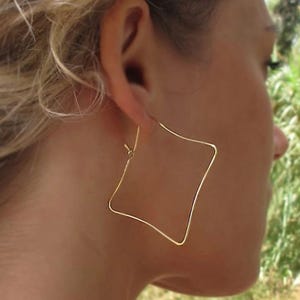 Unique Hoop Earrings Square Gold Earrings Earthy Organic Hoops 14k Gold Filled Royal Jewelry Delicate Jewelry Square Hoops Geometric hoops