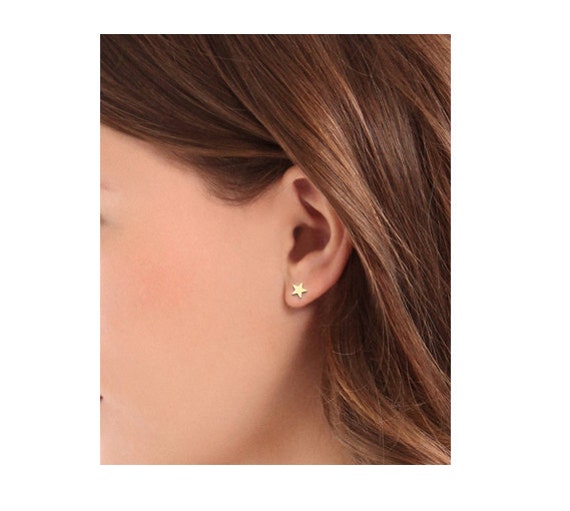 Items similar to Gold Star Stud Earrings - Delicate Post Studs 10mm ...