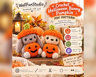 Puede incluir: Un patrón PDF digital para un conejo calabaza de Halloween a ganchillo. La imagen muestra dos conejos tejidos con gorros de calabaza naranja, cada uno sosteniendo una pequeña calabaza. El texto incluye WallFunStudio, Crochet Halloween Bunny Pumpkin, y enumera materiales como hilo de chenilla, ganchillo de 5 mm, tijeras, relleno y ojos de seguridad de plástico.