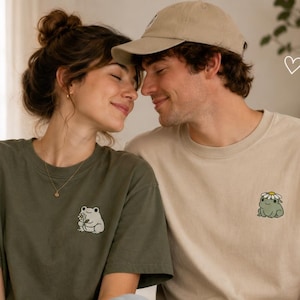 Chemises de couple de grenouilles assorties, t-shirts graphiques de grenouille de fleur minimalistes