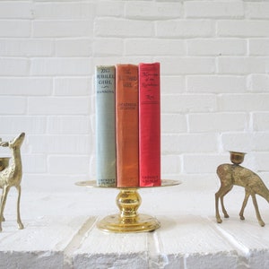 Vintage Brass Pedestal Stand // Oversize Pillar Candle Holder Stand, Brass Display Pedestal, Mini Cake Stand, Cloche Base, Mini Plant Stand