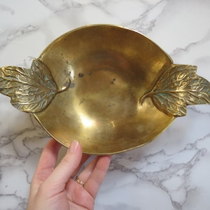 Vintage Brass Leaf Bowl // Ornate Leafy Handled Bowl, Brass Candy Dish, Host Hostess Gift Idea, Bohemian Mid Century Solid Brass Basket