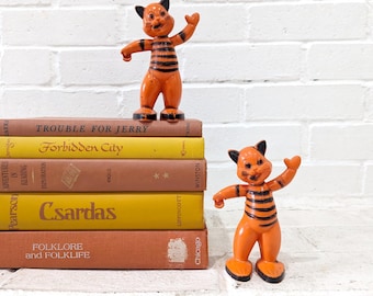 Vintage Rosbro Halloween Cat // ONE Halloween Figurine Decoration, Vintage Orange Candy Holder, Hard Plastic Seasonal Cat 1950's Era Kitschy