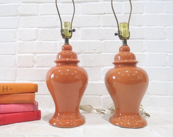 Minimalist Bohemian Mid Century Lighting Urn Jar Shape Peach Ginger Jar Lamp // ONE Vintage Pink-Orange Glaze Ceramic Pottery Table Lamp