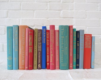 18 Colorful Vintage Books // Instant Collection of Pastel Muted Tones Hardcover Books Mid Century Bookshelf Fillers Library Decor Wedding