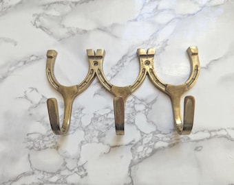 Vintage Brass Horseshoe Hook // Brass Coat Hooks, Wall Hanging Purse or Jewelry Holder, Tack Room Organizer, Lucky Horseshoe Rack Gold