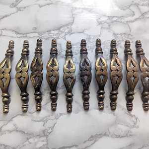 Vintage Brass Drawer Pulls // 10 Rustic Kitchen Cabinet Handles Set, Mid Century Brass Drawer Pulls Gold Metal Hollywood Regency 3" Centers